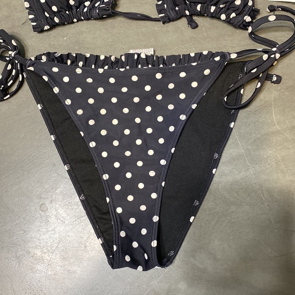 2 pc swimsuit - Picture 2 of 3